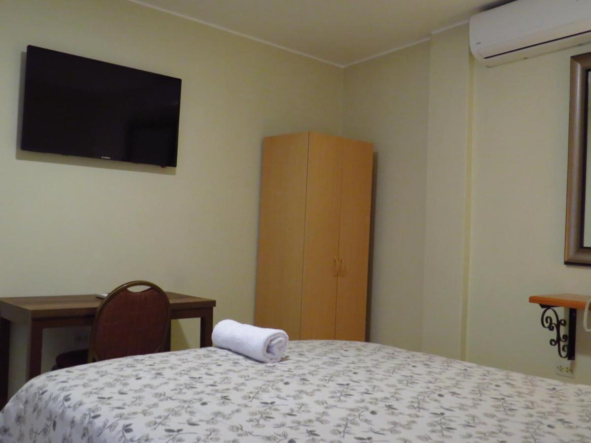 Hotel Las Flores Ica Kültér fotó