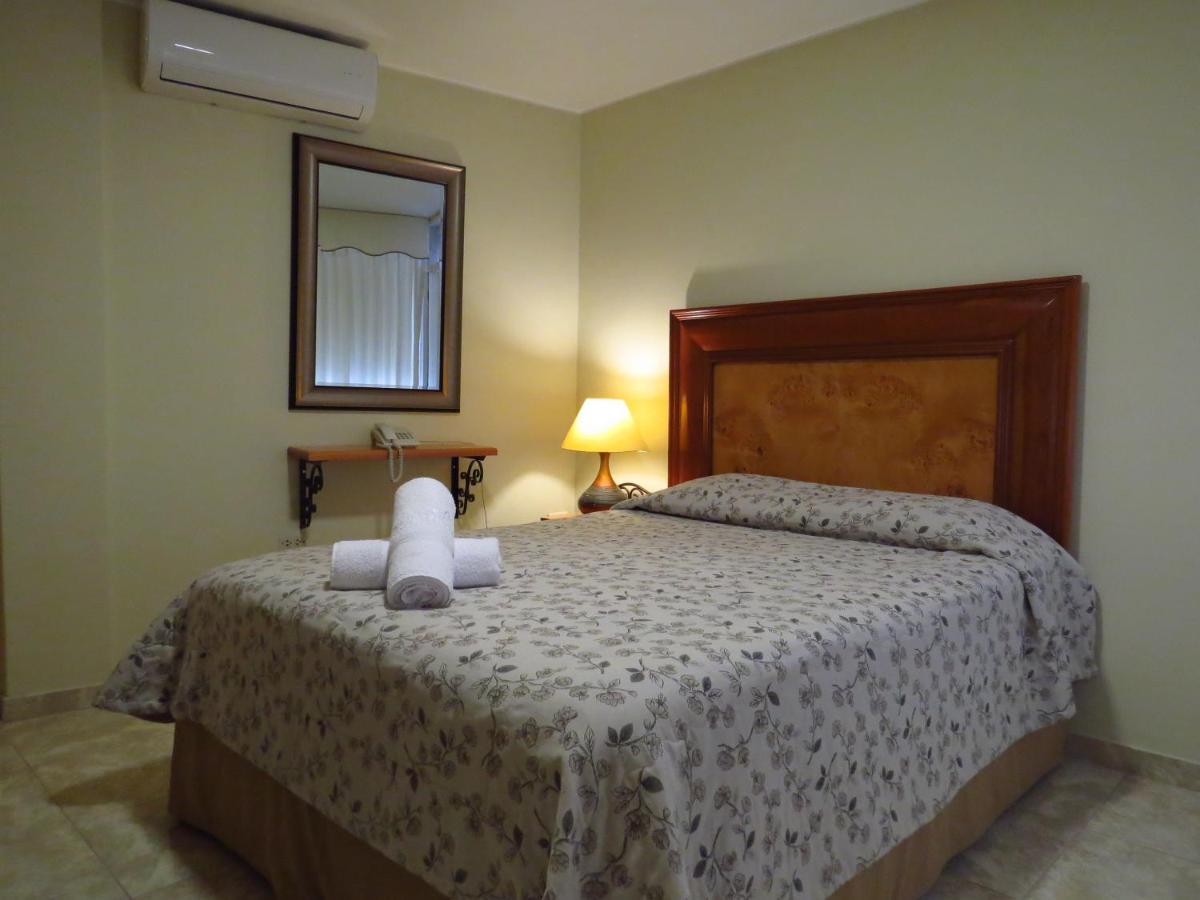 Hotel Las Flores Ica Kültér fotó